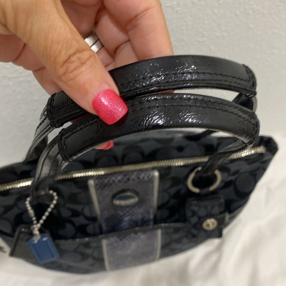 Coach Signature Python Handbag / Tote/ purse - Picture 5 of 15